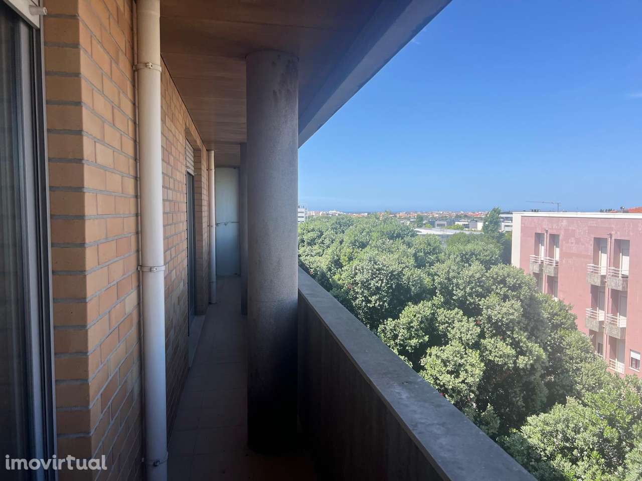 T2 grandes áreas, garagem fechada - Grande imagem: 4/20