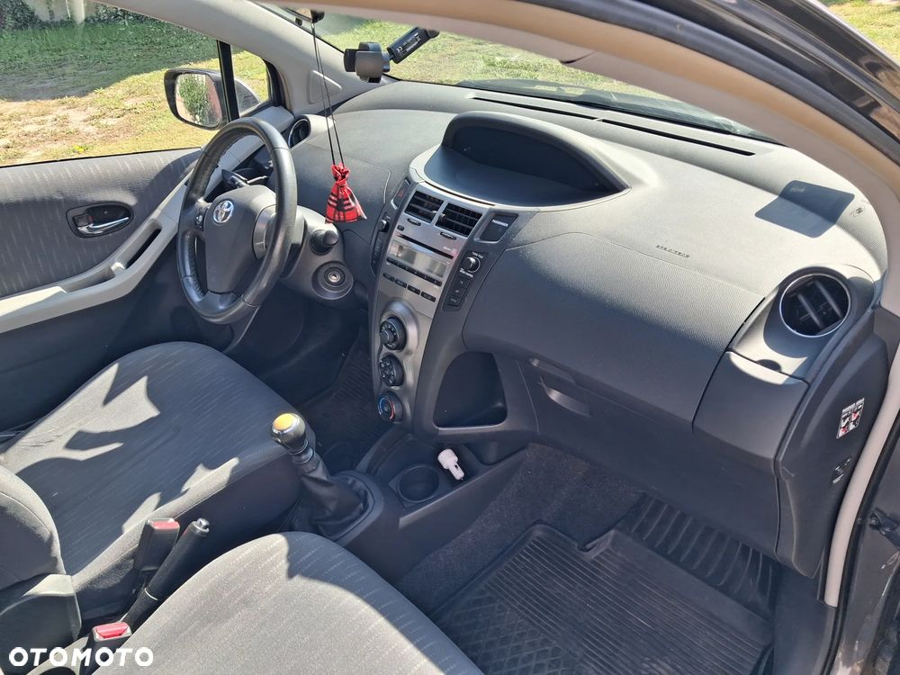 Toyota Yaris 1.33 Luna - 6