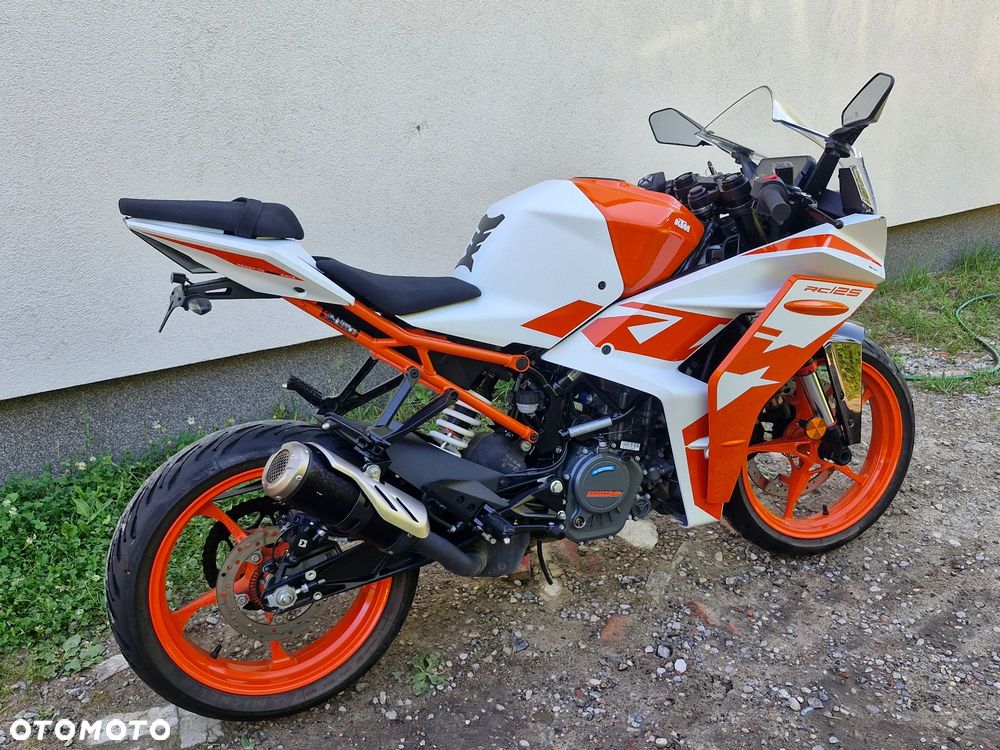 KTM RC 125 - 9