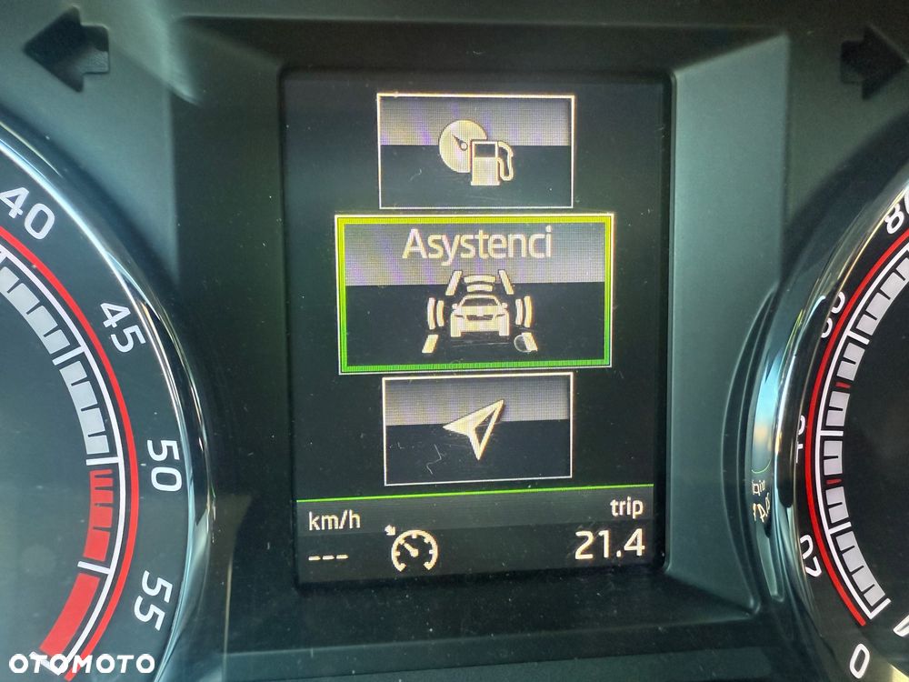 Skoda Octavia 2.0 TDI RS Challenge DSG - 34
