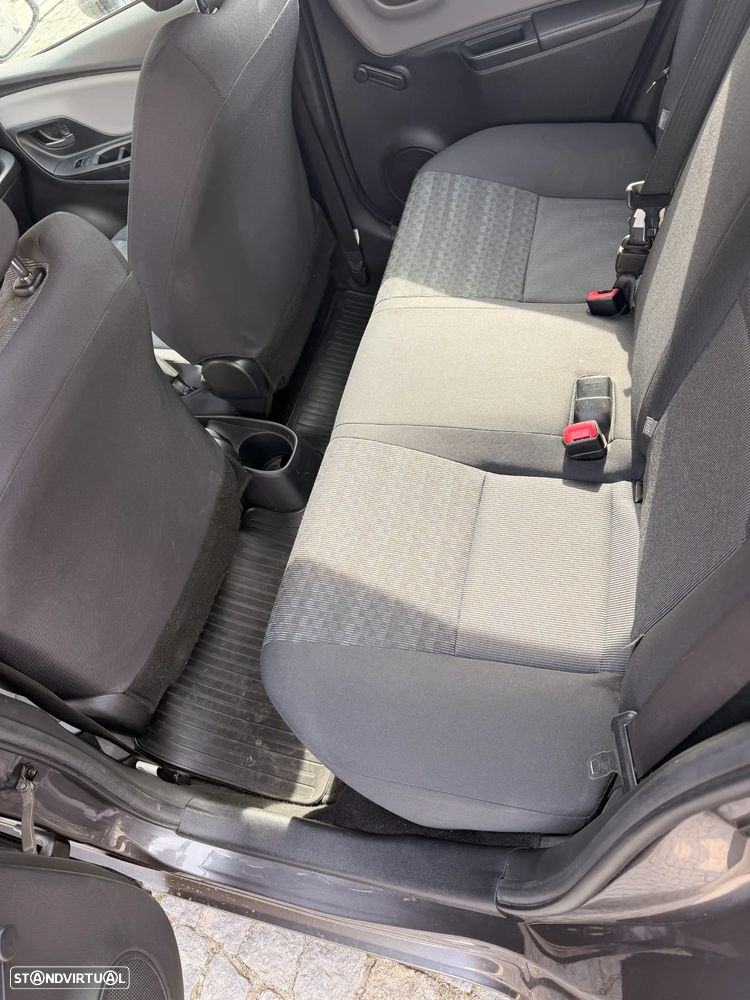 Toyota Yaris 1.0 VVT-i Comfort+P.Style - 7