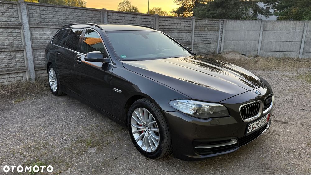 BMW Seria 5 525d - 28