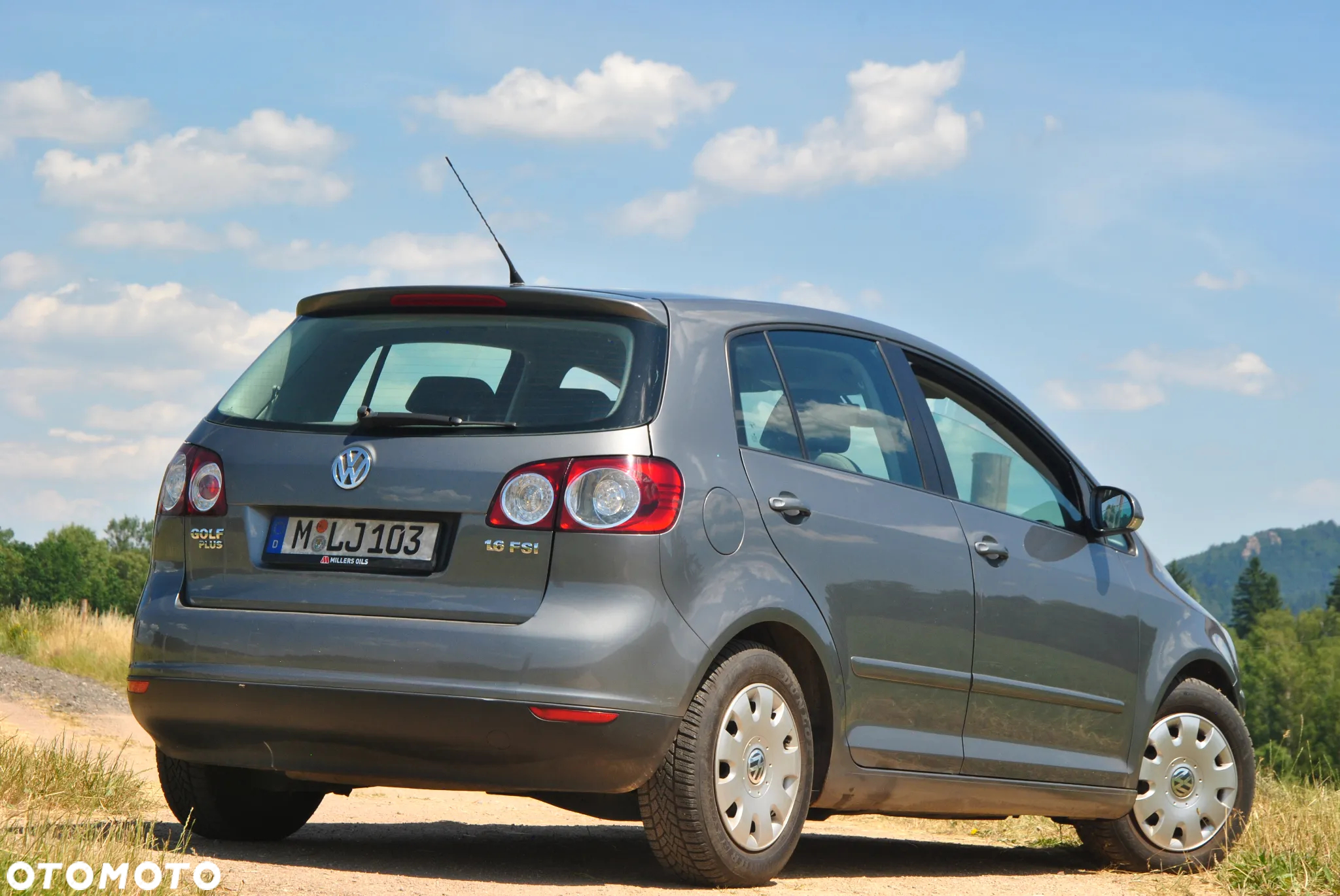 Volkswagen Golf Plus 1.6 FSI Comfortline - 26