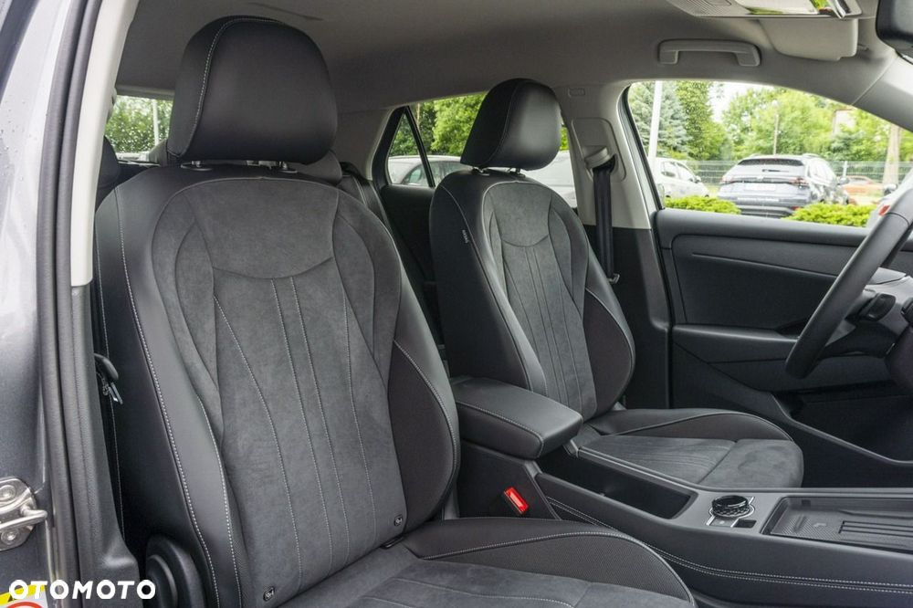 Volkswagen T-Roc - 15