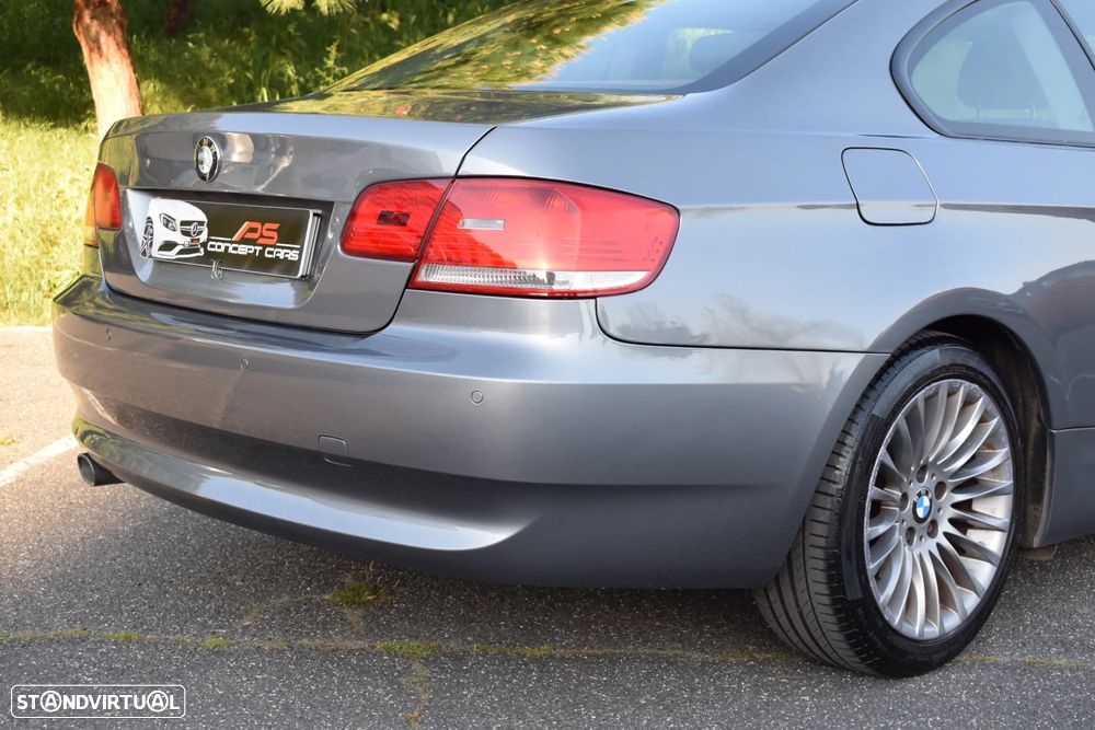 BMW 320 d Coupe Auto - 36