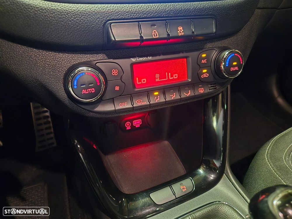 Kia Ceed SW 1.6 CRDi GT Line - 20