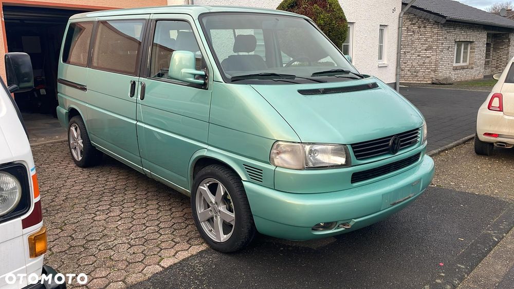 Volkswagen Multivan - 2