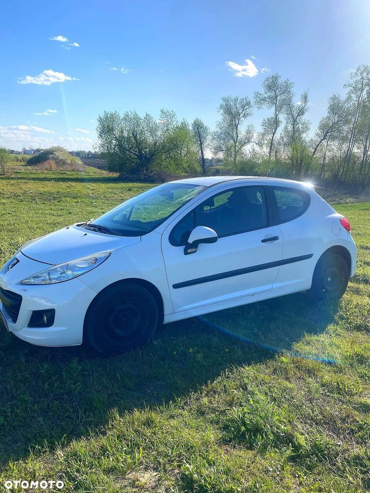 Peugeot 207 1.4 HDi Presence - 4