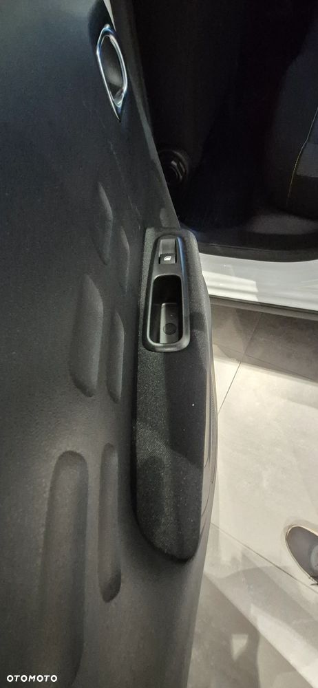 Citroën C3 1.2 PureTech Shine - 19