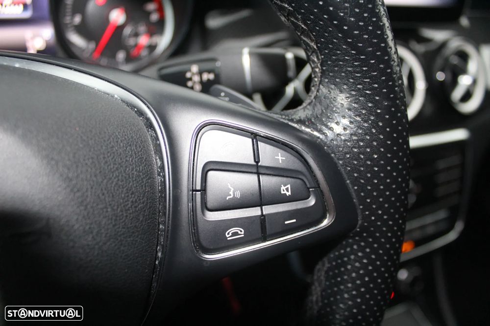 Mercedes-Benz CLA 200 d Shooting Brake AMG Line Aut. - 17