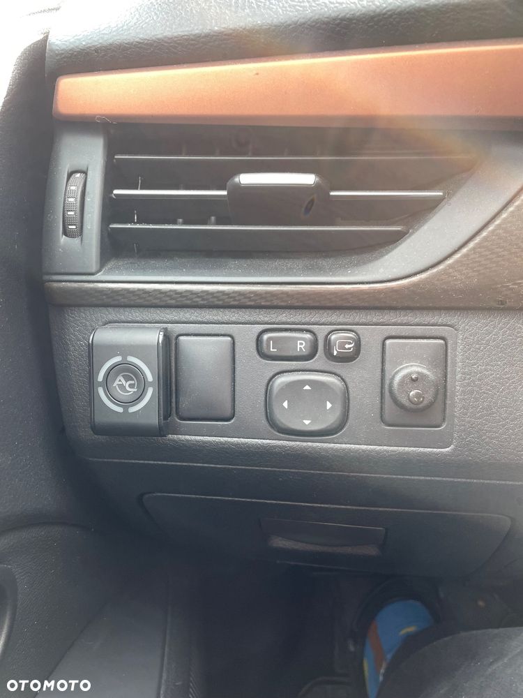 Toyota Avensis - 15