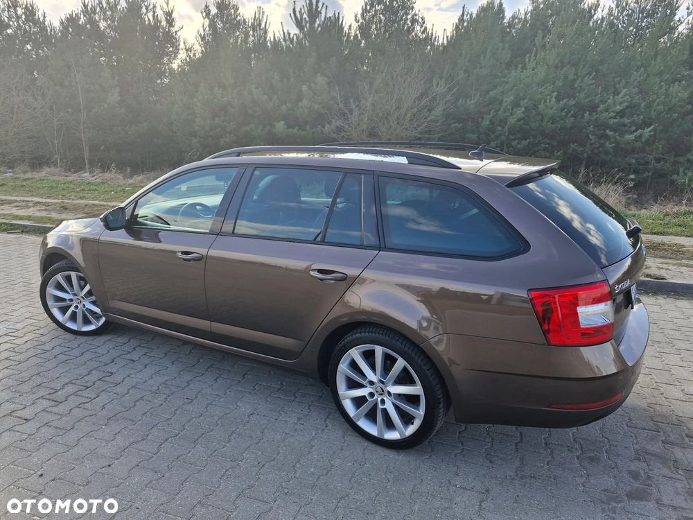 Skoda Octavia 2.0 TDI SCR Clever DSG - 16