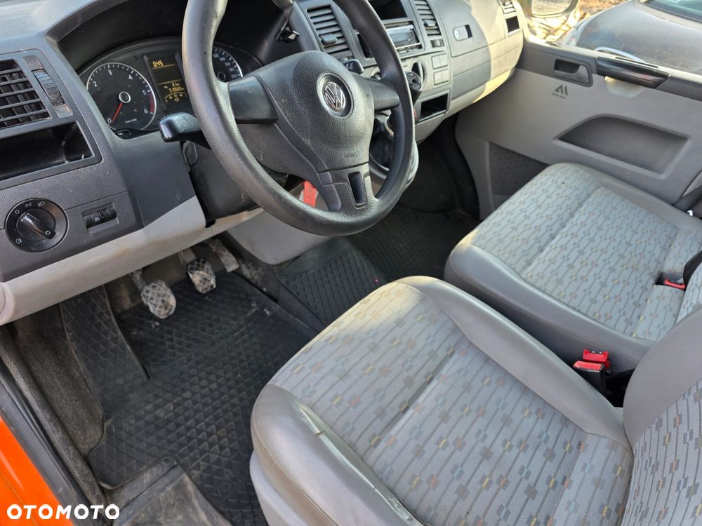 Volkswagen Transporter - 12