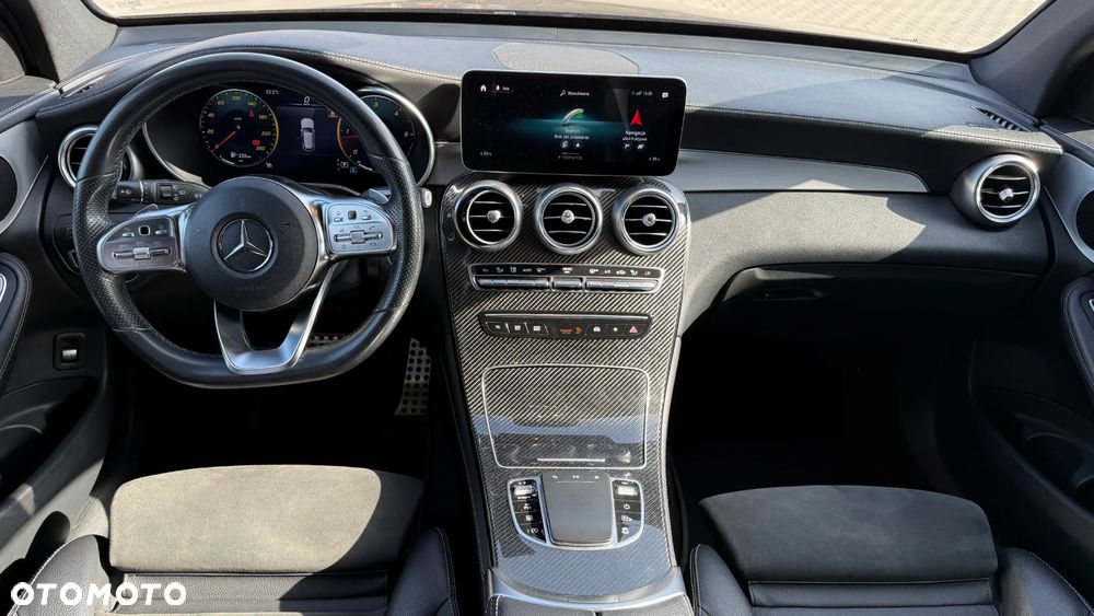 Mercedes-Benz GLC 300 d 4Matic 9G-TRONIC AMG Line - 11
