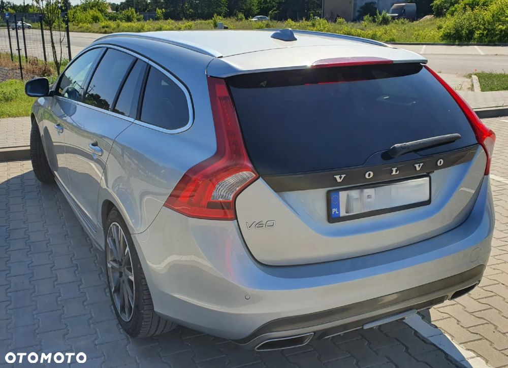 Volvo V60 D4 Drive-E R-Design Summum - 11