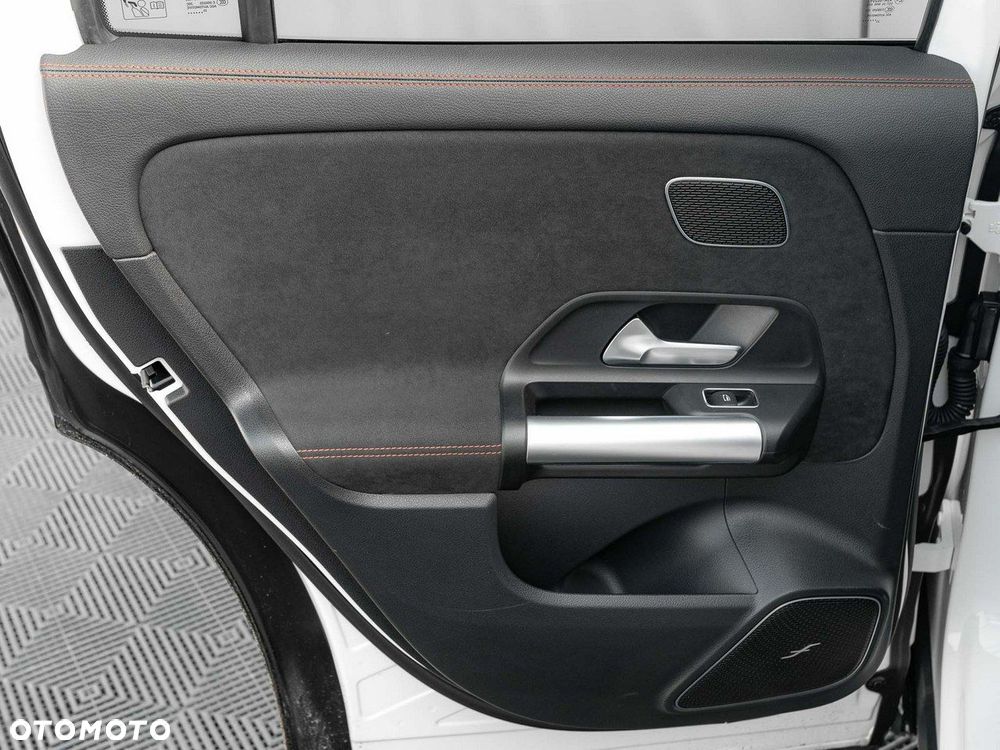 Mercedes-Benz EQA 250 66.5kWh AMG Line - 24