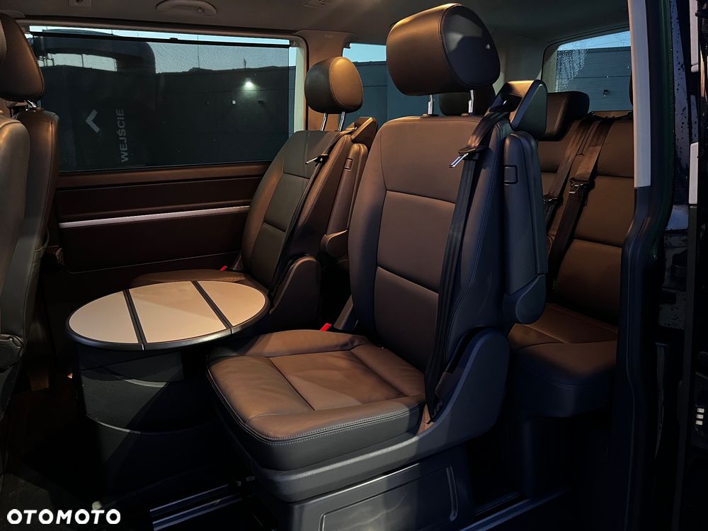 Volkswagen Multivan - 33