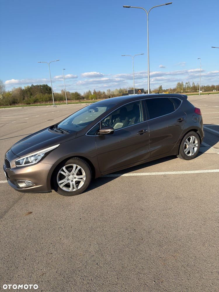 Kia Ceed 1.6 GDI DCT Platinum Edition - 3