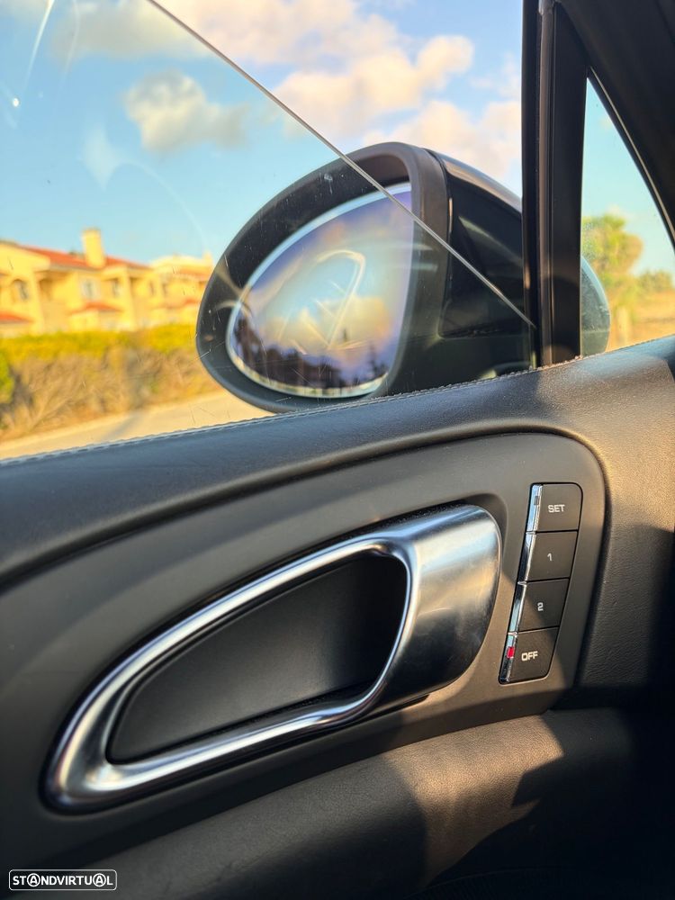 Porsche Cayenne S - 4