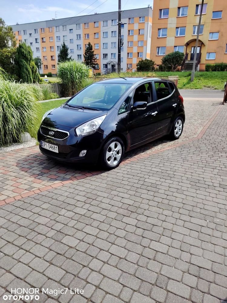 Kia Venga 1.6 CRDi 128 Fifa World Cup Edition - 2