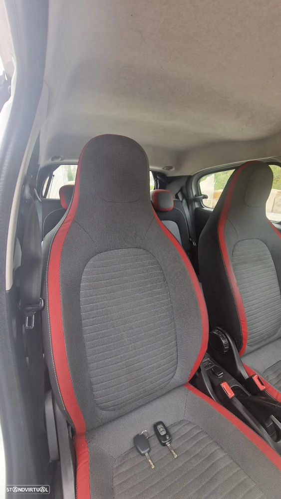 Renault Twingo SCe 70 S&S LIMITED - 24