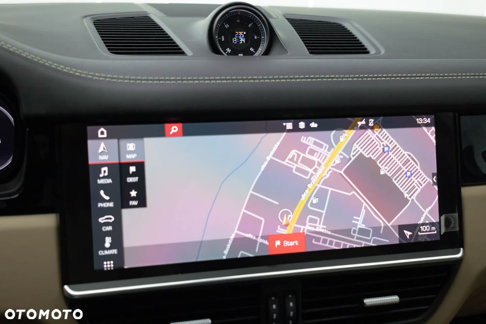 Porsche Cayenne - 30