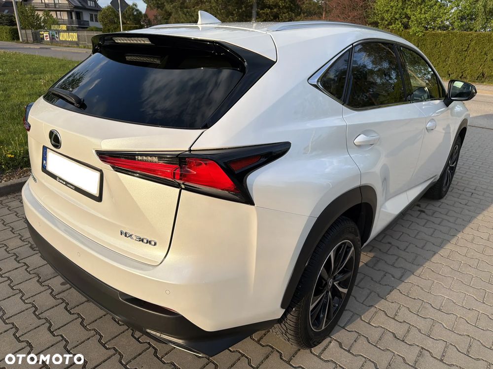 Lexus NX 300 F Impression AWD - 17