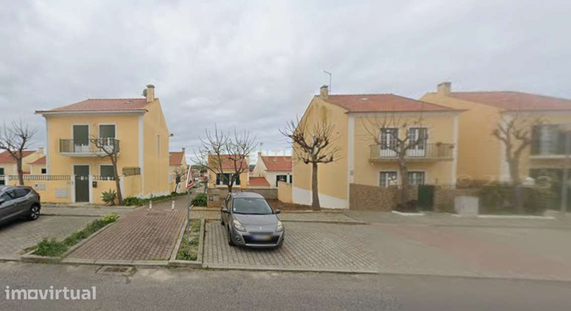 Terreno de gaveto para moradia – São Pedro da Cadeira (Escravilheira) - Grande imagem: 2/4