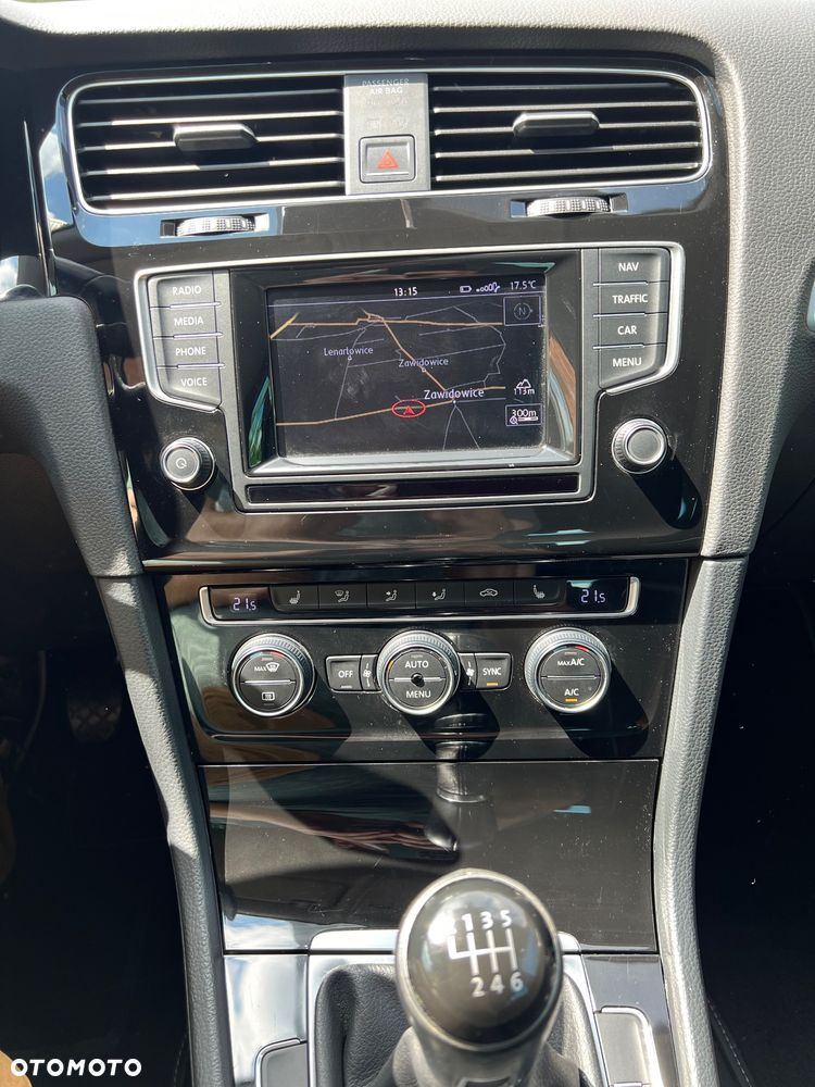 Volkswagen Golf 1.4 TSI BlueMotion Technology Cup - 14
