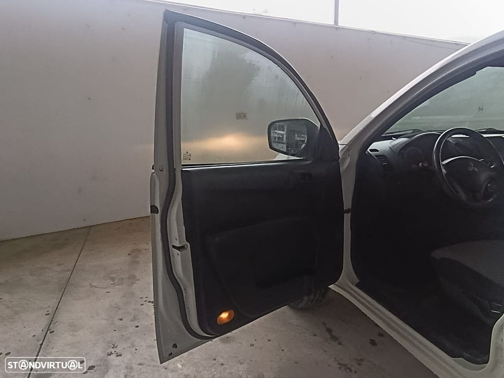 Mitsubishi L200 2.5 DI-D 4X4 C/Dupla - 9