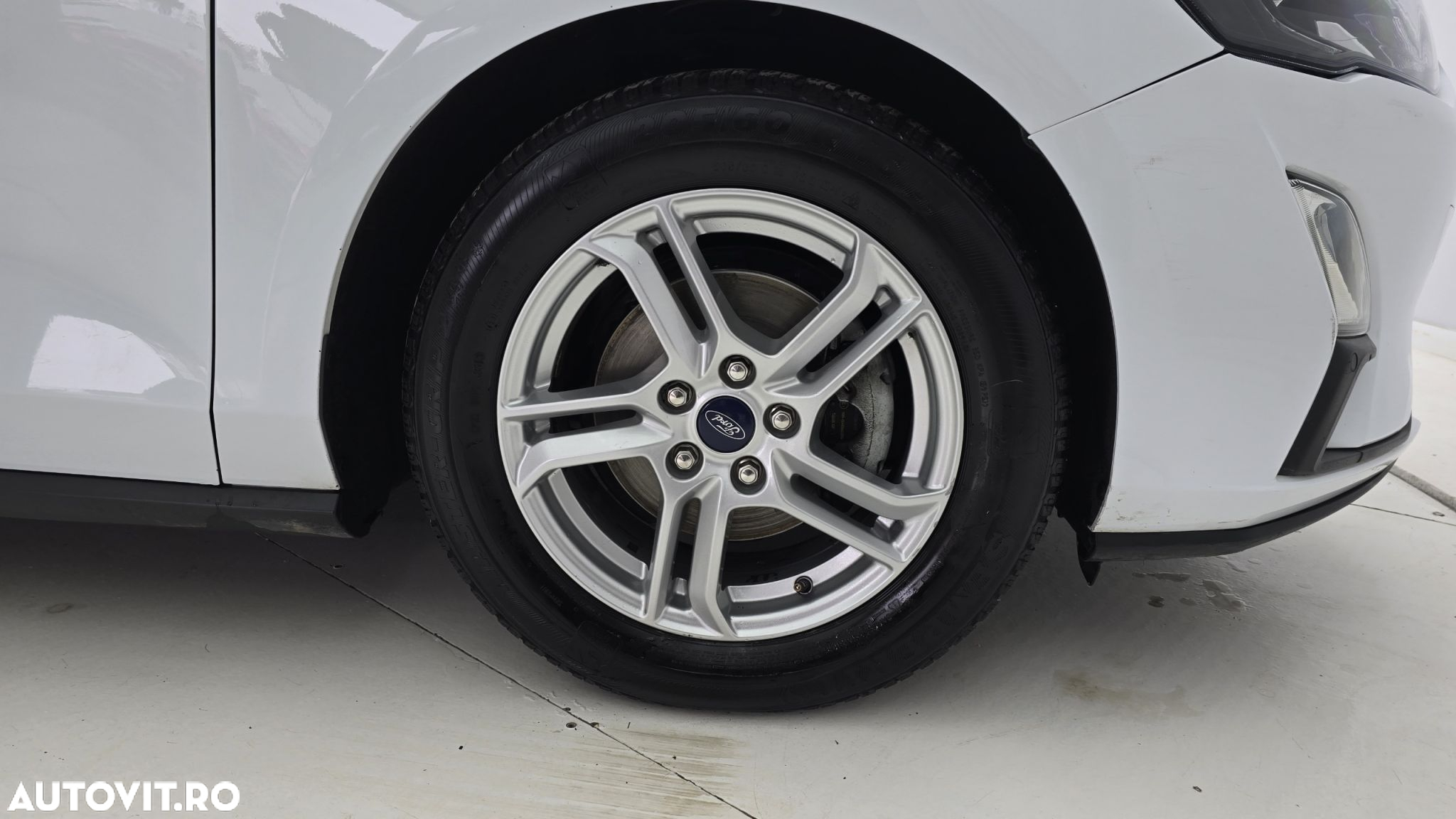 Ford Focus 1.0 EcoBoost Trend Edition - 23