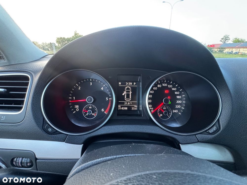 Volkswagen Golf 1.6 TDI DPF DSG Highline - 13