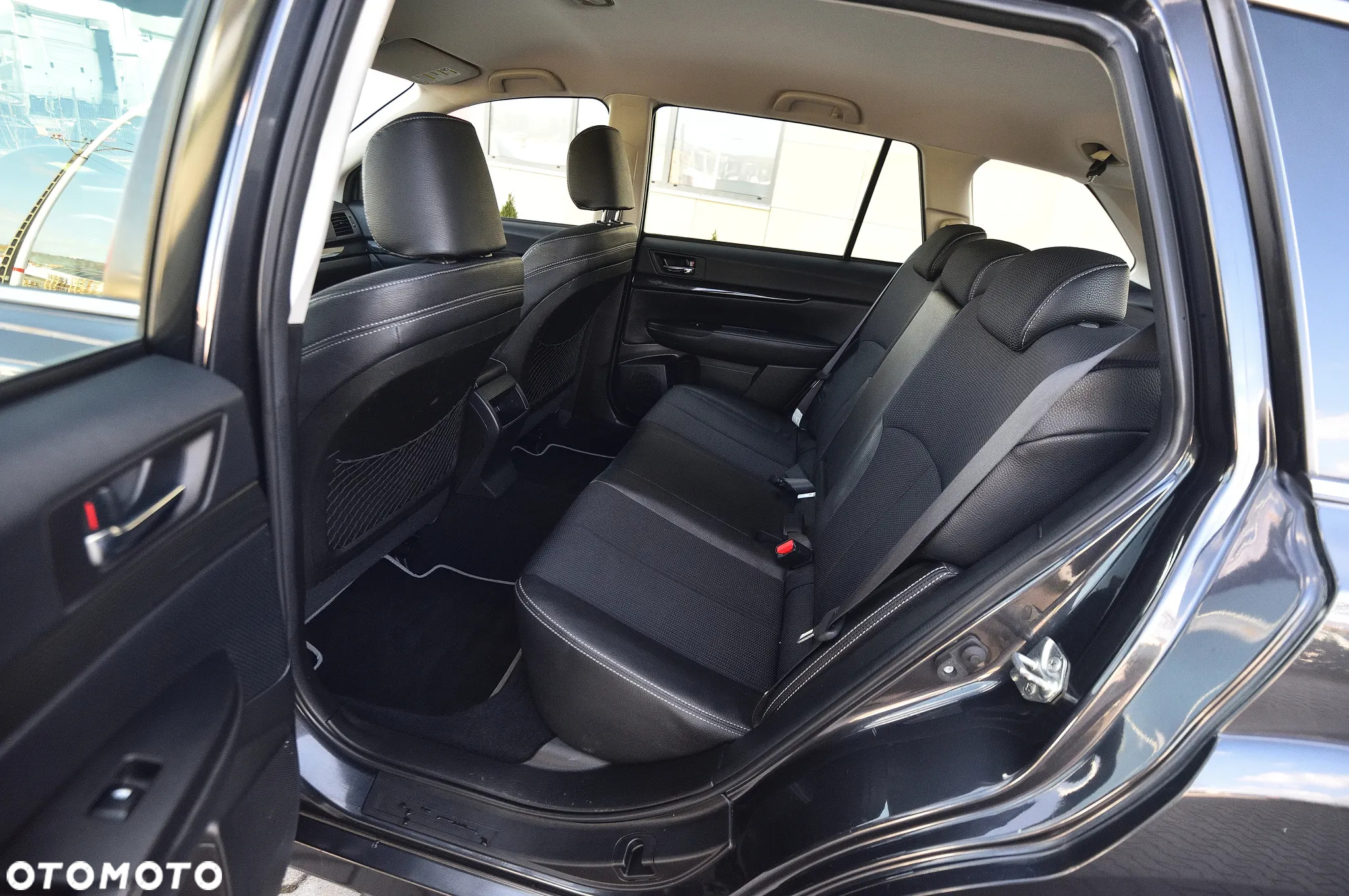 Subaru Outback Legacy 2.0 D Comfort AT - 35