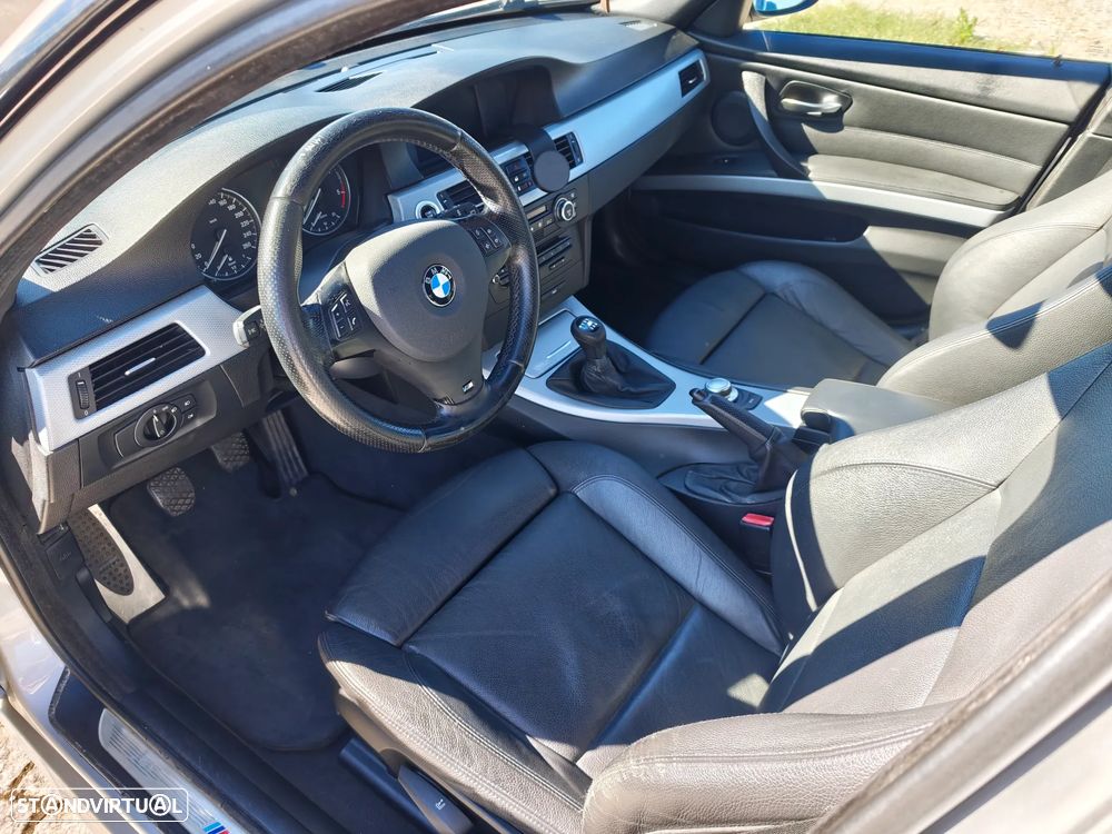 BMW 318 d Pack M - 9