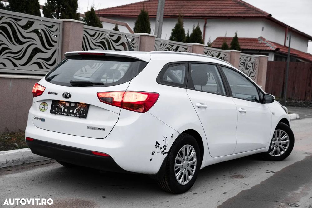 Kia Ceed 1.4 CRDi 90 SW Vision - 13
