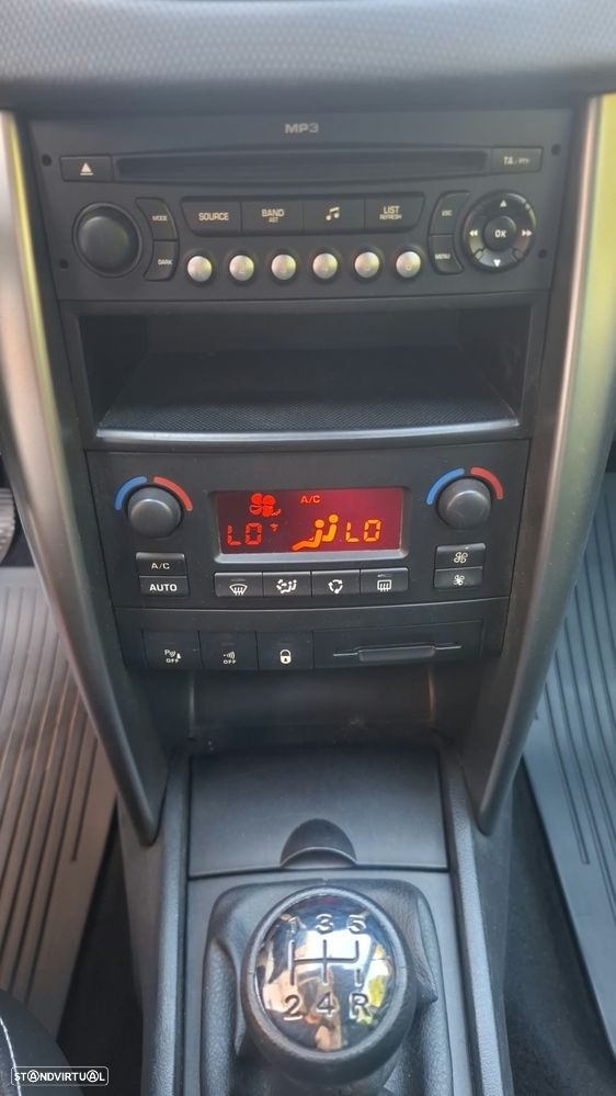 Peugeot 207 SW 1.6 HDi Outdoor - 18