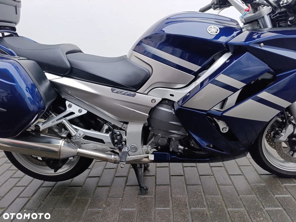 Yamaha FJR - 24