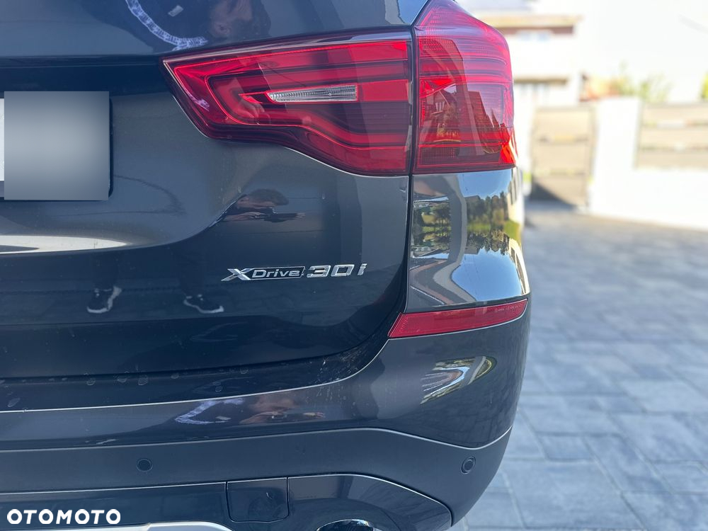 BMW X3 xDrive30i - 13