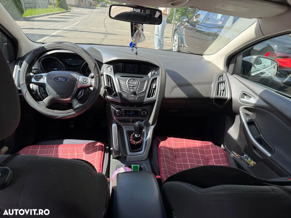 Ford Focus 1.6 TDCI DPF Start-Stopp-System Titanium - 4