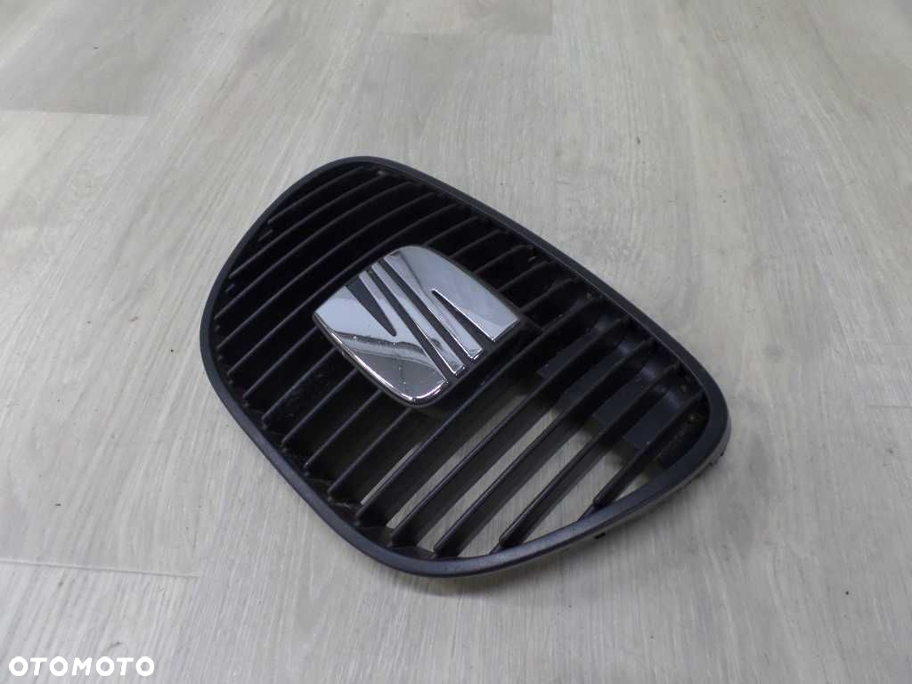 SEAT IBIZA III CORDOBA GRILL ATRAPA 6L0853651 02-08 - 2
