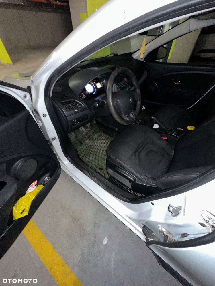 Renault Fluence - 16