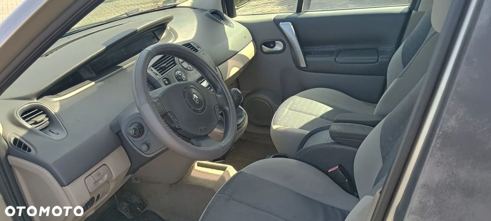 Renault Grand Scenic 1.6 16V Authentique - 3