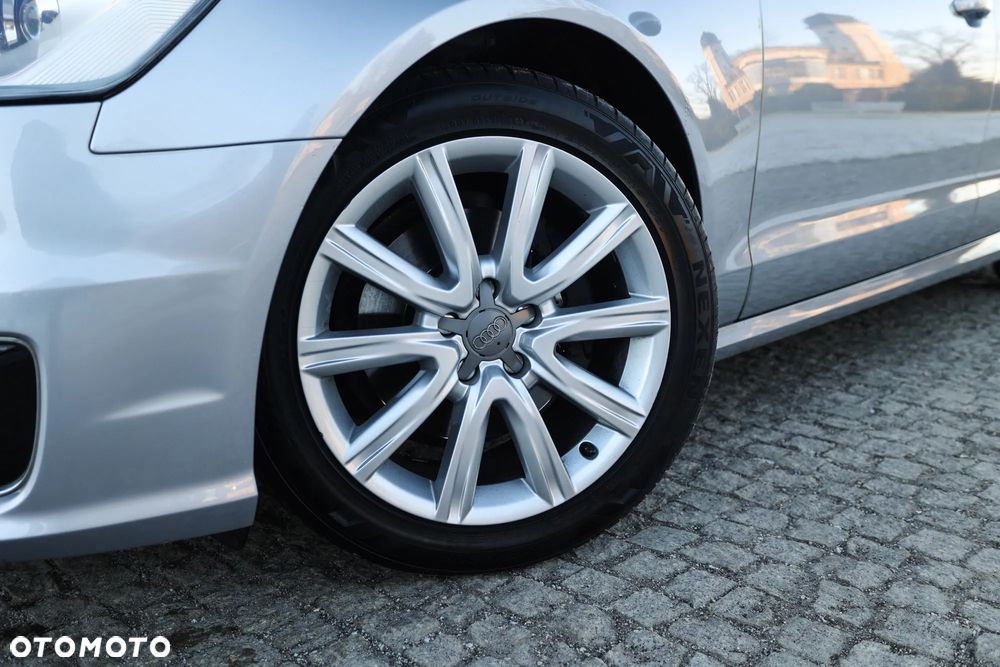 Audi A6 Avant 2.0 TDI Ultra S tronic - 8