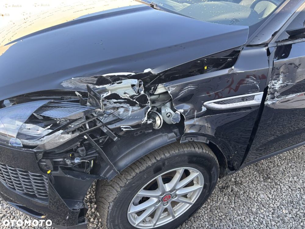Jaguar E-Pace D150 - 14