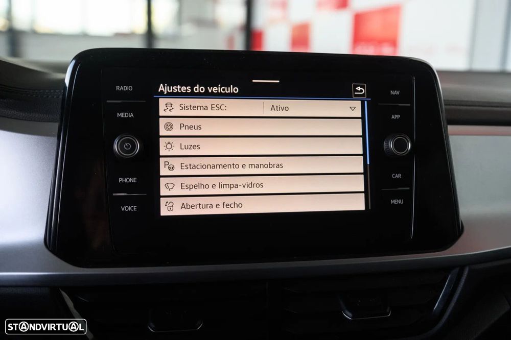 VW T-Roc 1.0 TSI Life - 42