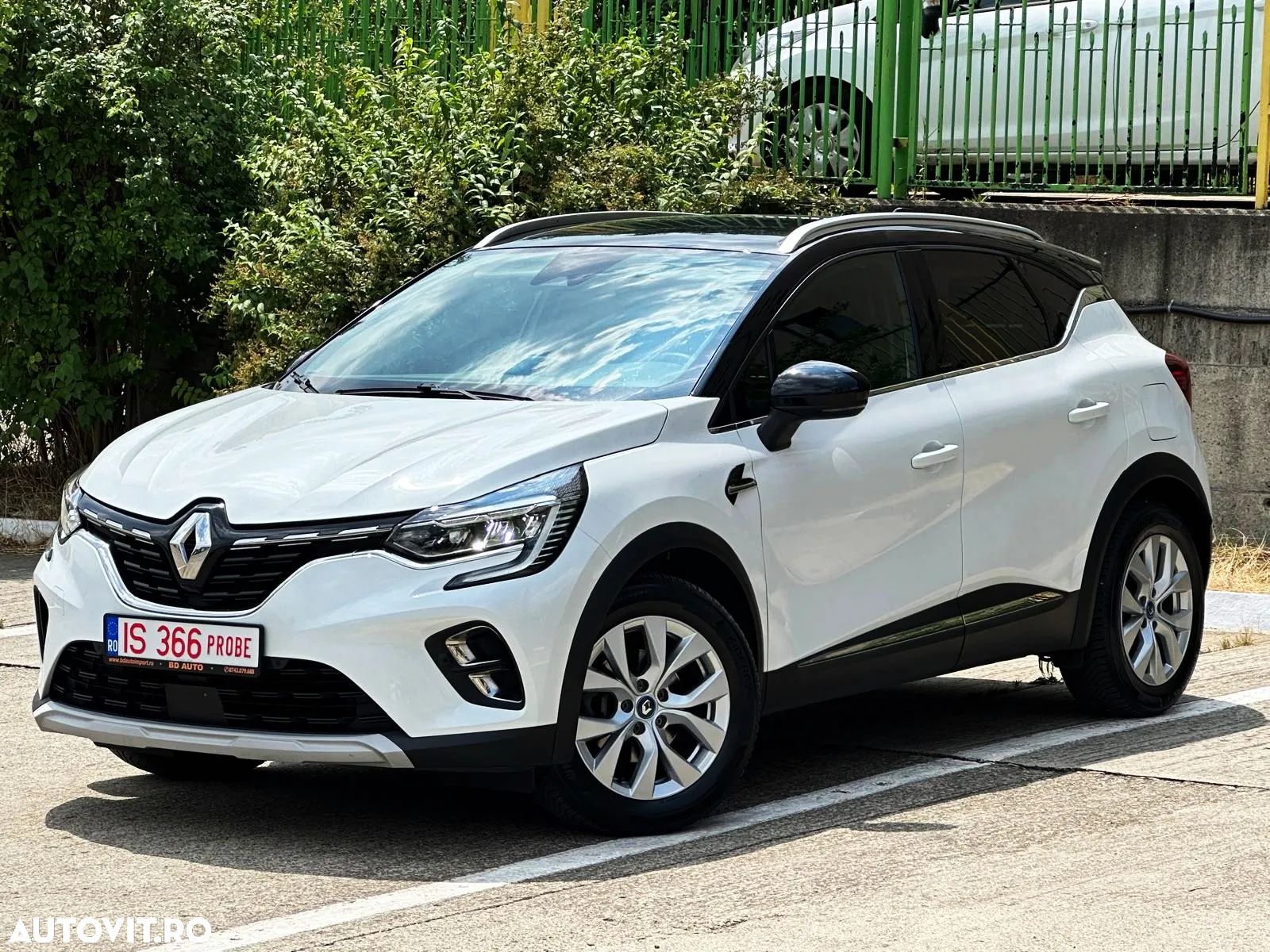Renault Captur E-Tech Plug-In-Hybrid Intens - 1