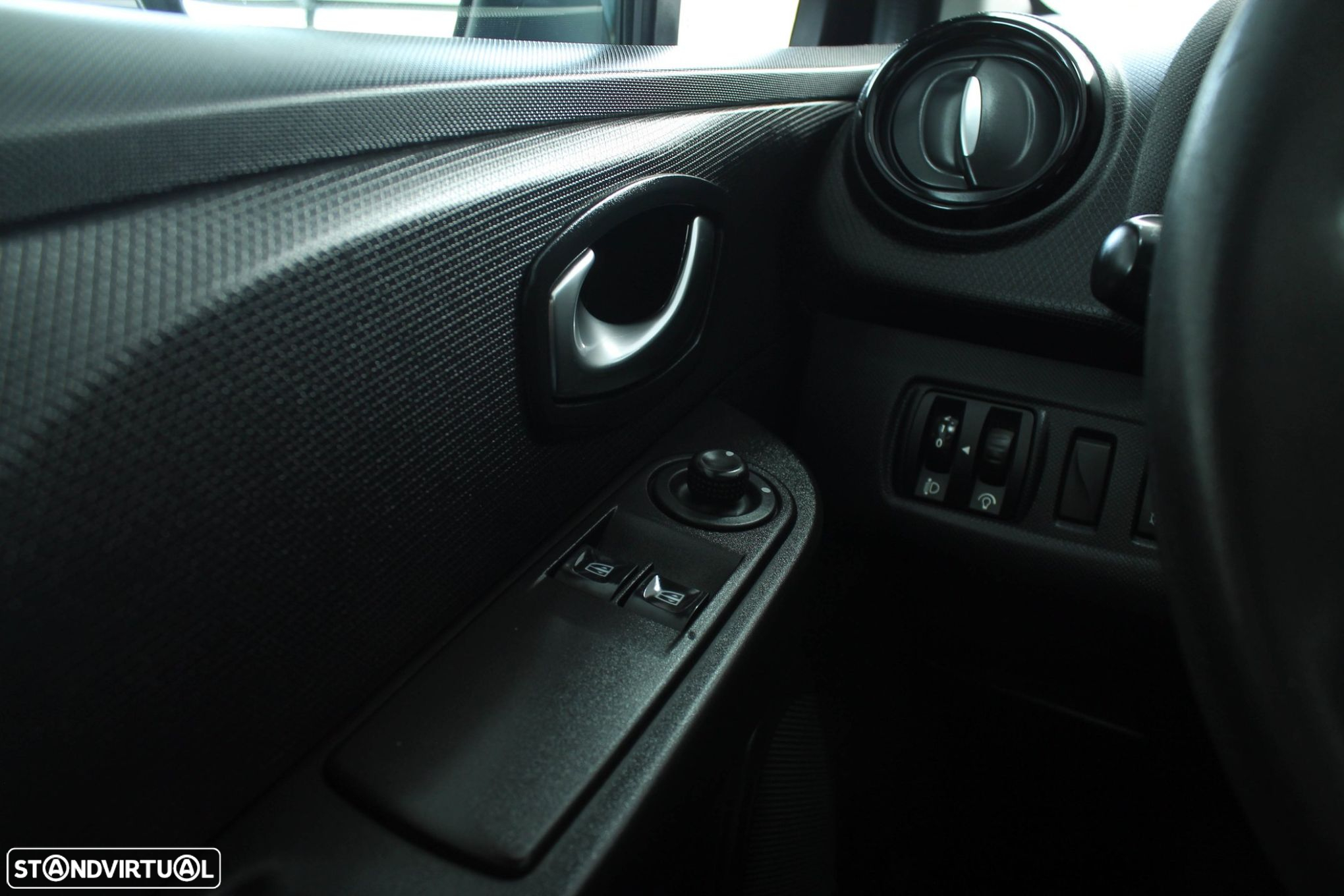 Renault Clio 1.5 dCi Dynamique S - 20