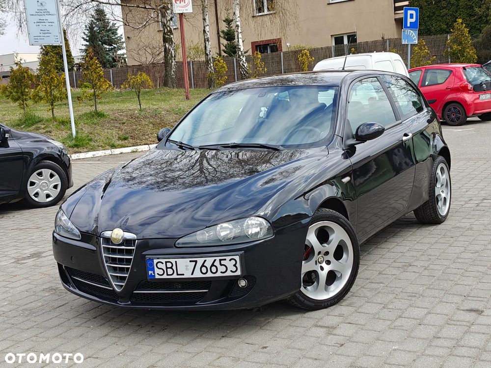 Alfa Romeo 147 1.9 JTD 16V Black Line - 2