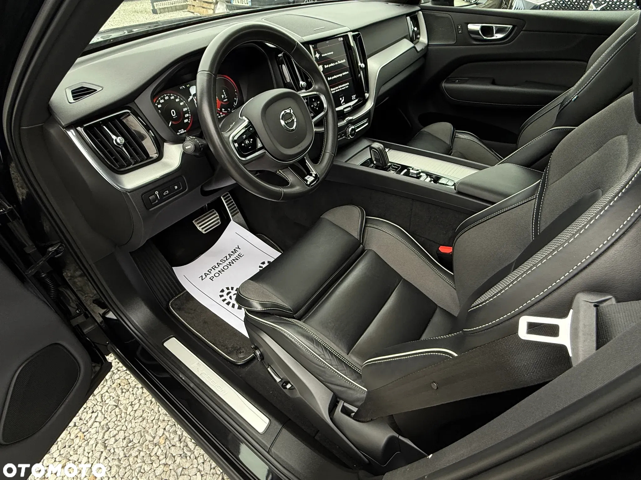 Volvo XC 60 T8 Plug-In Hybrid AWD R-Design - 30