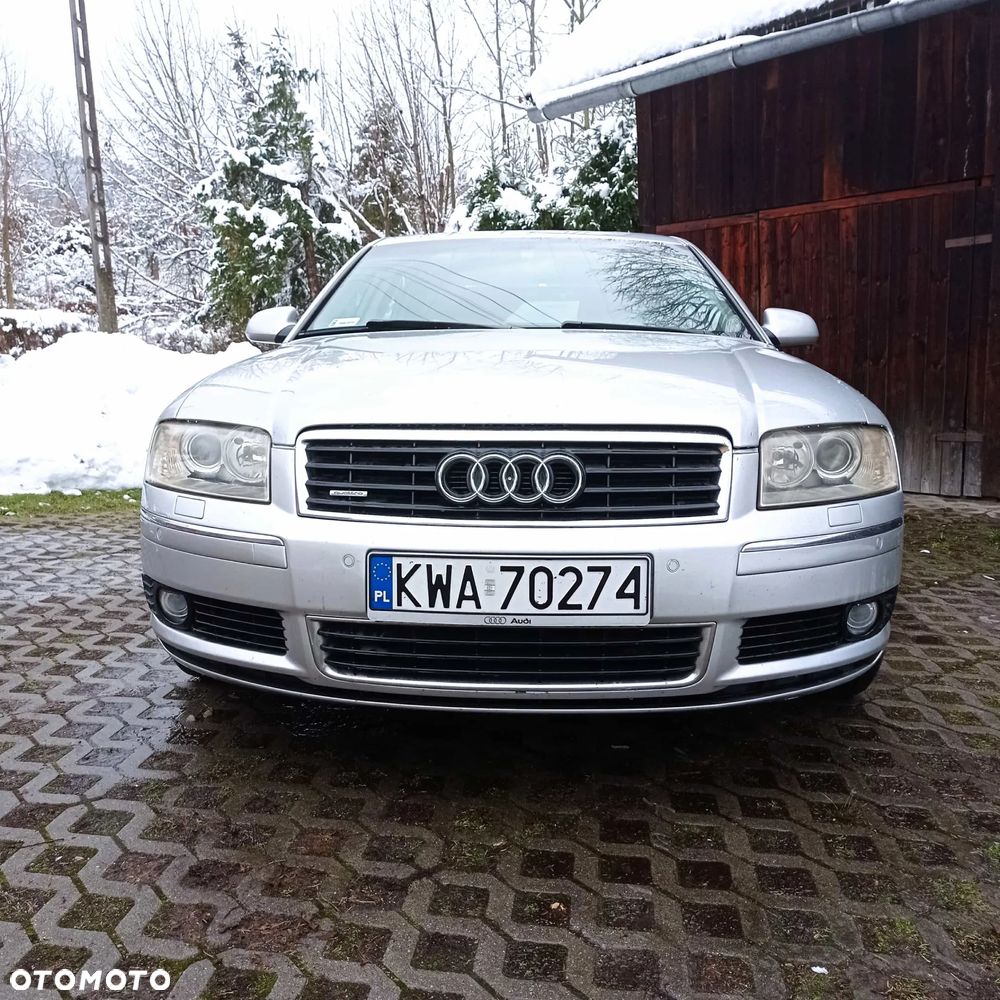 Audi A8 4.2 Quattro - 1